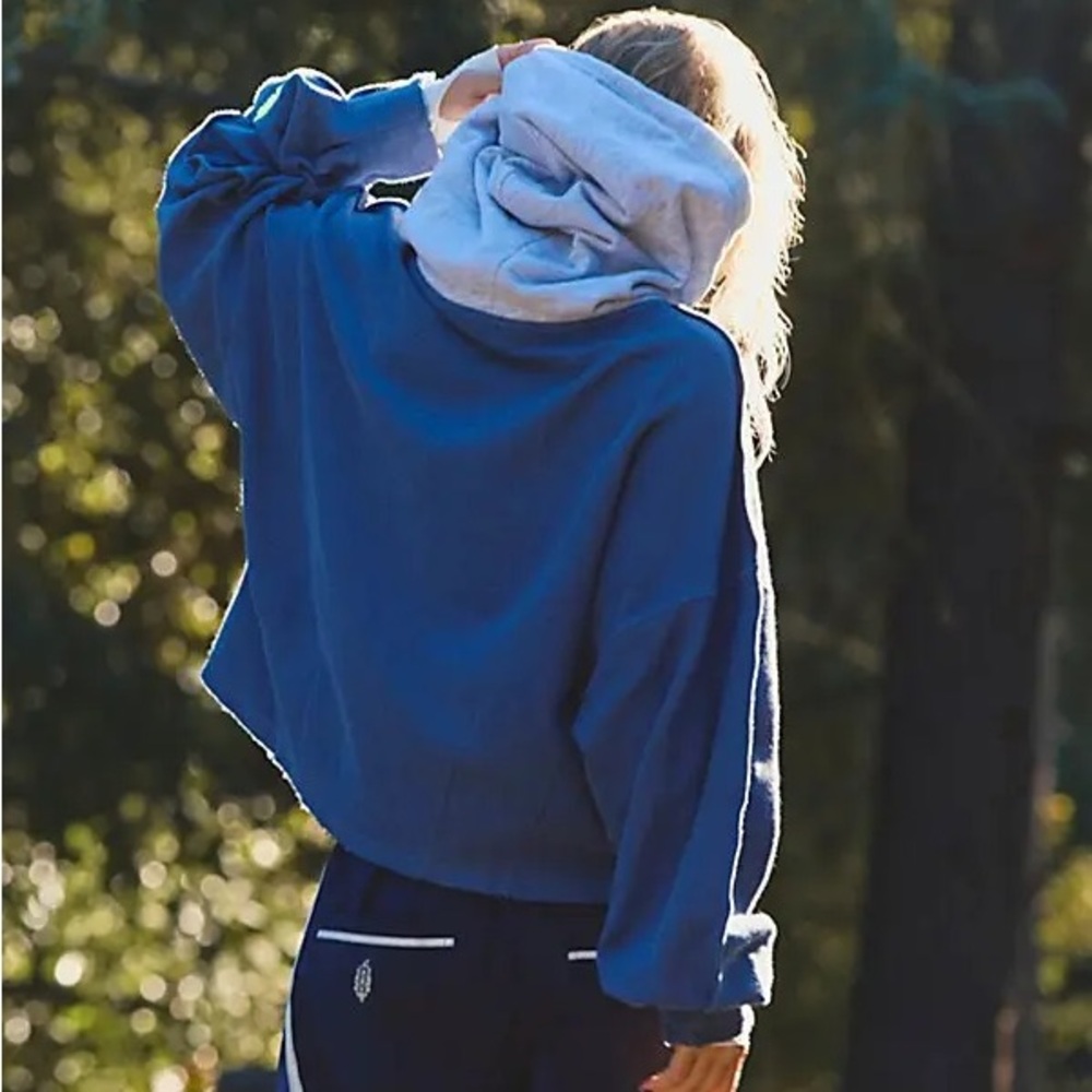 NWT Free People x FP Movement End Game Hoodie in Blue Combo - Picture 3 of 13